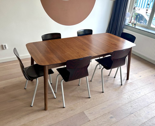 Mesa extensible de teca de diseño danés