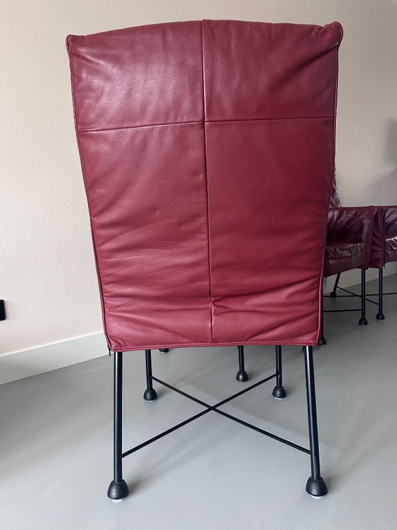 4 Montis Chaplin bordeauxrood leren stoelen, Stoelen / fauteuils, Leer, Metaal, Design (foto 2 van 8)