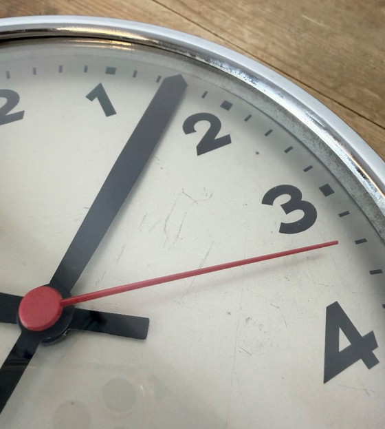 Vintage Wall Clock from PRAGUR, 1940s – Glass, Chrome (photo 15 of 19)