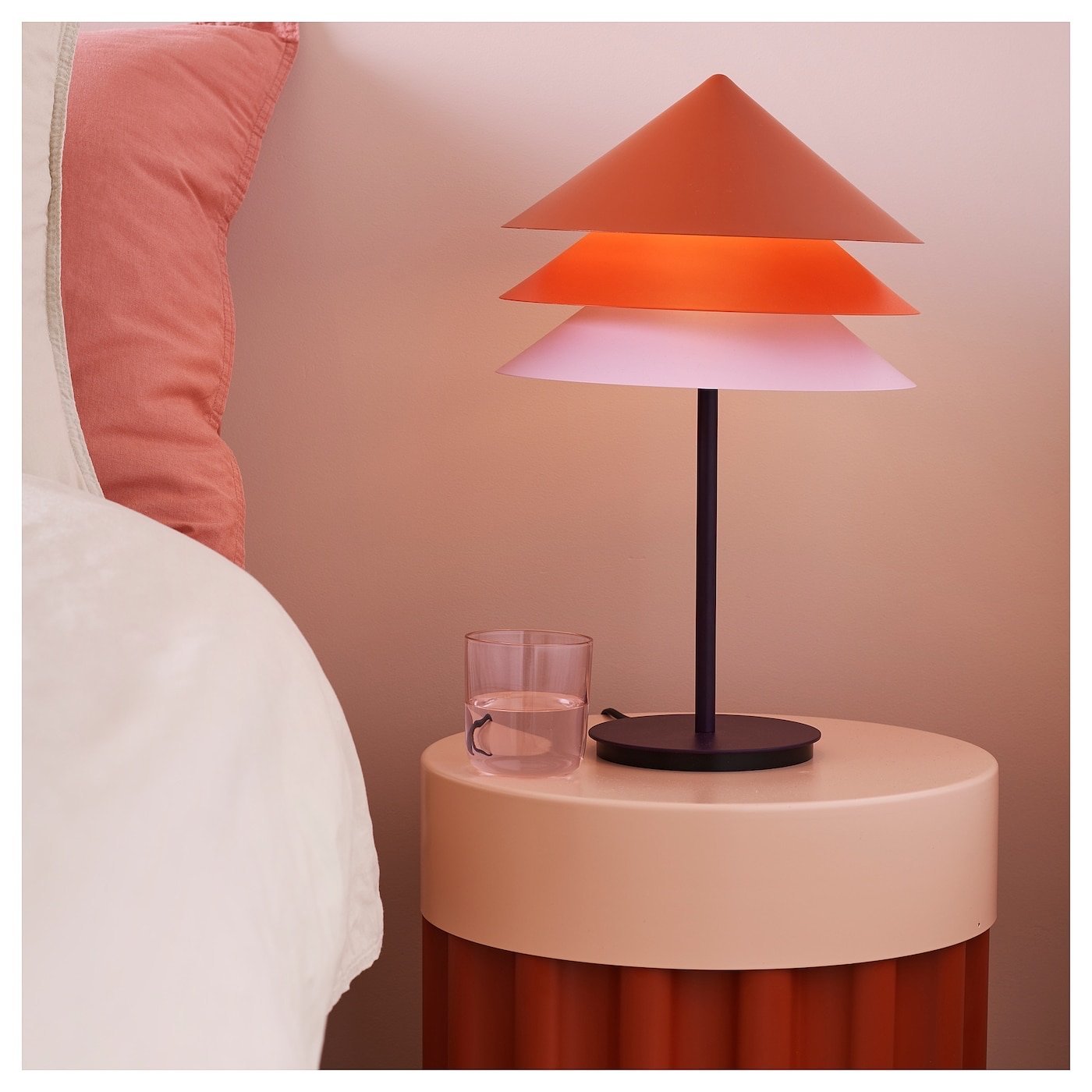 イミンホ　タペストリー Ikea x Raw Colors Tesammans table lamp limited editio | €145 | Whoppah