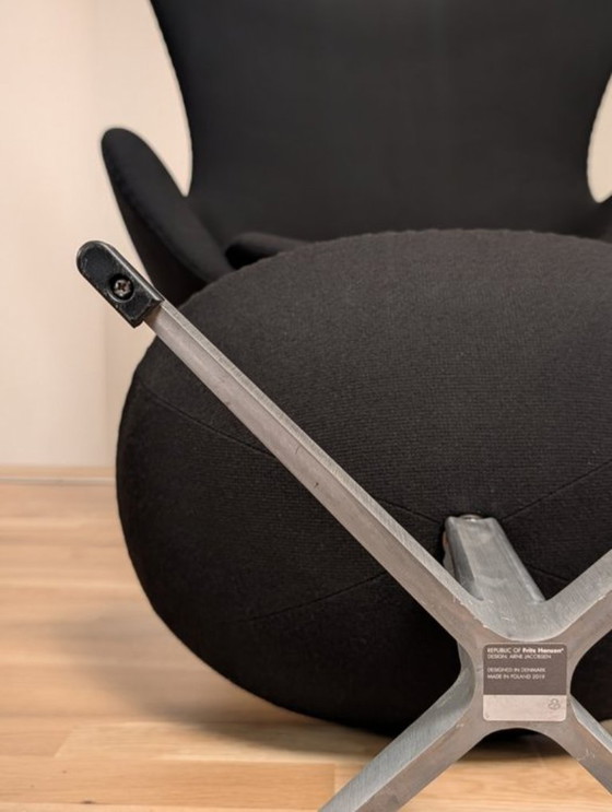 Image 1 of Arne Jacobsen Egg Chair with Ottoman