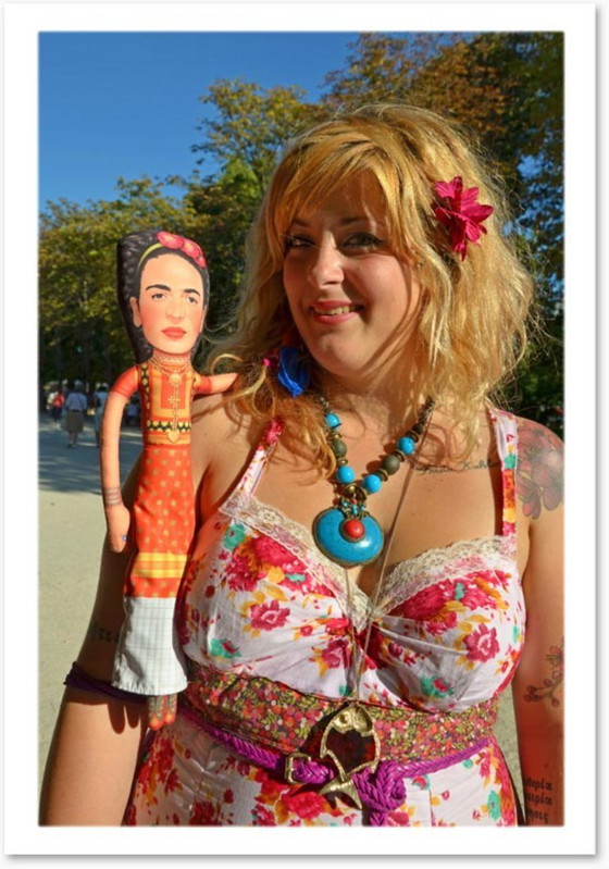 Image 1 of Scultura artistica di Frida Kahlo | Bambola d'arte di design | Oggetto d'arredo d'arte contemporanea