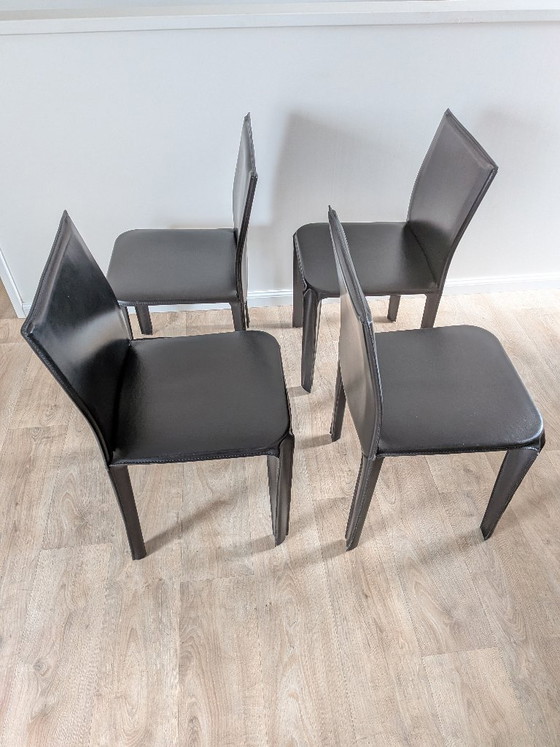 4 vintage Arper Italiaanse eetkamerstoelen uit de jaren 80/90, bekleed met zwart hard leer (in de stijl van (photo 6 of 22)