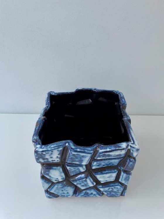 Image 1 of Square handmade flower pot with crackle design