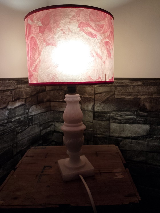 Image 1 of Vintage alabaster lamp from the 1950s/60s with a fully restored fiberglass lampshade