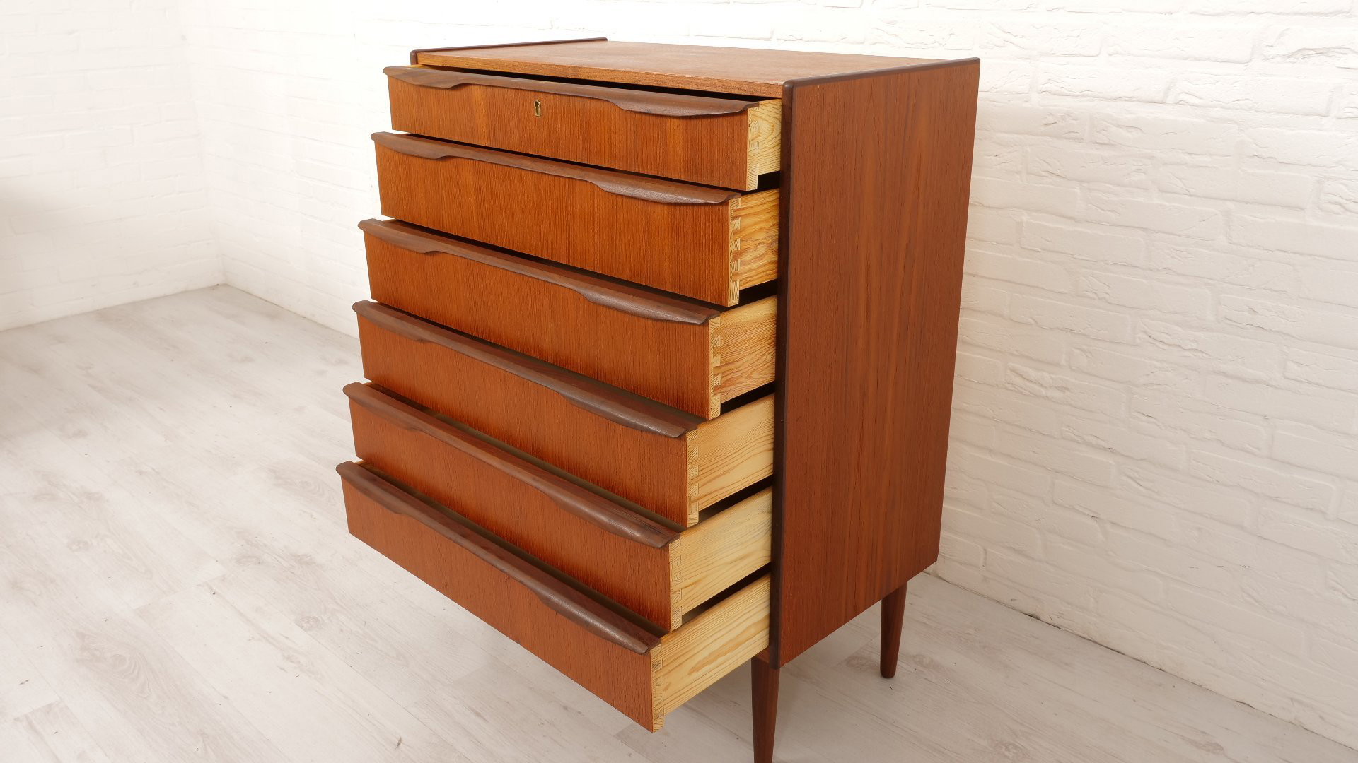 Vintage Danish Chest of Drawers | Teak | 6 Drawers | 104 Cm