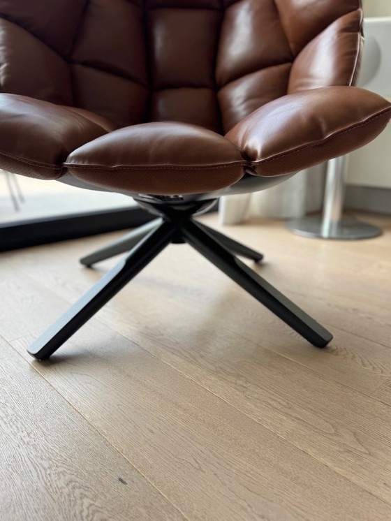 Image 1 of B&B Italia - Husk draaibare fauteuil en voetenbank