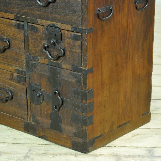 Image 1 of Cómoda japonesa Tansu, circa 1870.