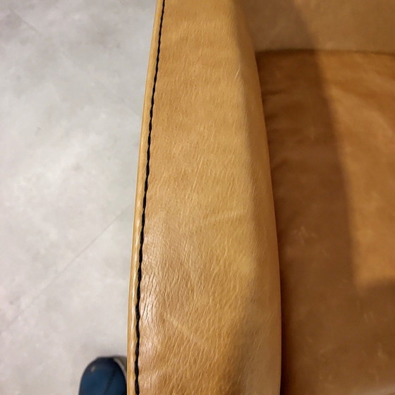 Image 1 of Sillón Don de LABEL Vandenberg con reposapiés