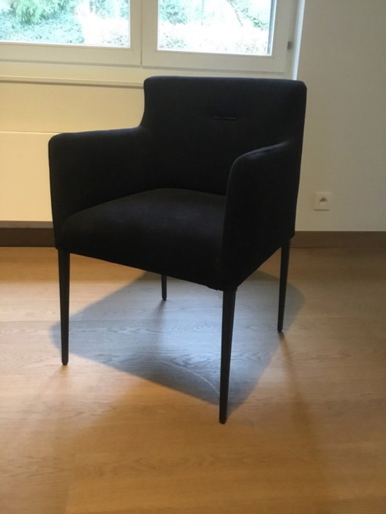 Image 1 of Zwarte stoelen