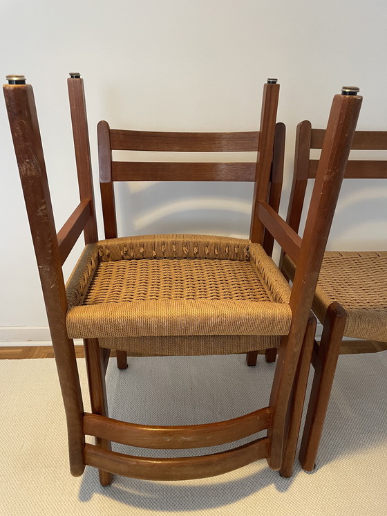 Image 1 of 4 stoelen in mid-century stijl uit de jaren 60, gemaakt van teakhout en riet.