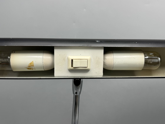 Image 1 of Stijlvolle verstelbare bureaulamp van OMI – Mid-Century functionaliteit met een strakke moderne uitstraling