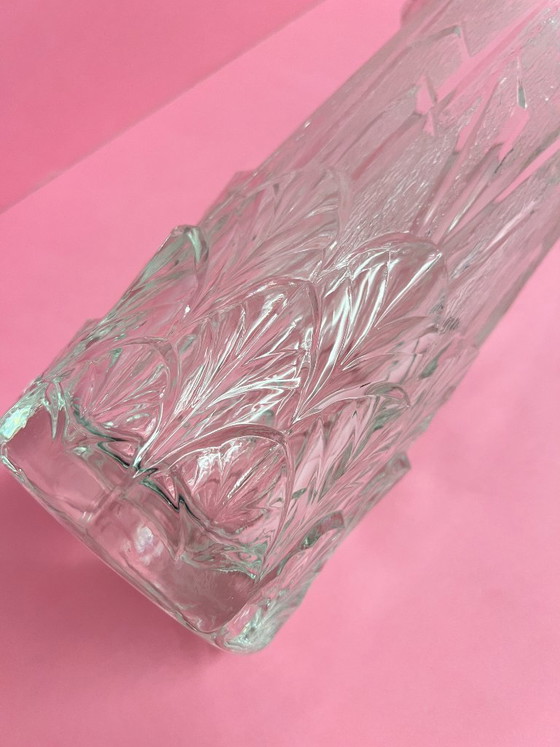 Image 1 of Italian vintage Videnza textured glass flower vase, 24cm, relief design, 70s retro leaves