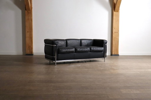 Canapé trois places Cassina LC2 par Charlotte Perriand et Le Corbusier, années 1980
