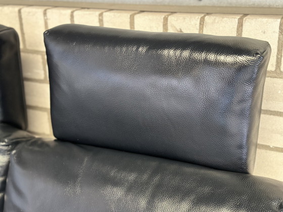 Image 1 of Divano a 2 posti in pelle blu De Sede