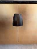 Commode/ladekast met bladgoud en Saint Laurent marmeren blad.