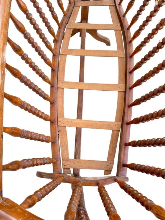 Image 1 of Cuna de madera antigua