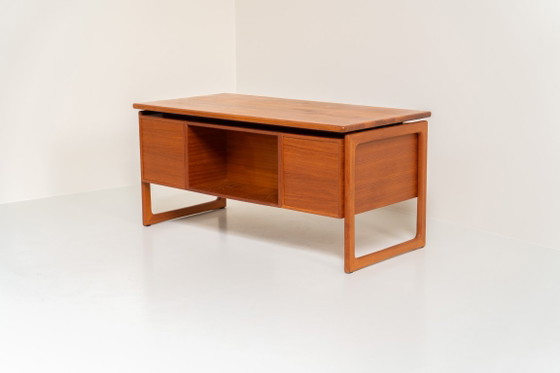Scrivania direzionale in teak di G.V. Møbler (Danimarca, anni '60) – GV Mobler, Scrivanie, Wood (photo 10 of 11)