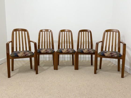 Set of 2 Armchairs and 3 Dyrlund Dining Chairs – Wood (photo 2 of 15)