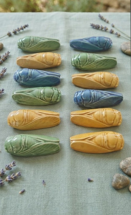 Vintage provenzalische Zikaden-Messerablage aus glasierter Keramik – tafelaccessoires, Ceramic