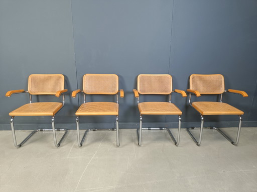 Satz von 4 Sesseln im Stil von Marcel Breuer, Italien, 1970er Jahre