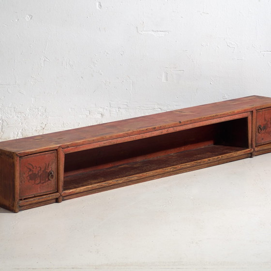 Antikes bemaltes niedriges Sideboard aus Kiefernholz - China, ca. 1930 – Iron (photo 4 of 40)