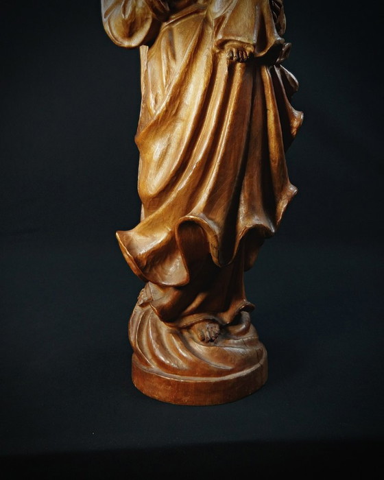 Image 1 of Estatua tallada en roble de la Virgen con el Niño Arte religioso alemán Siglo XX