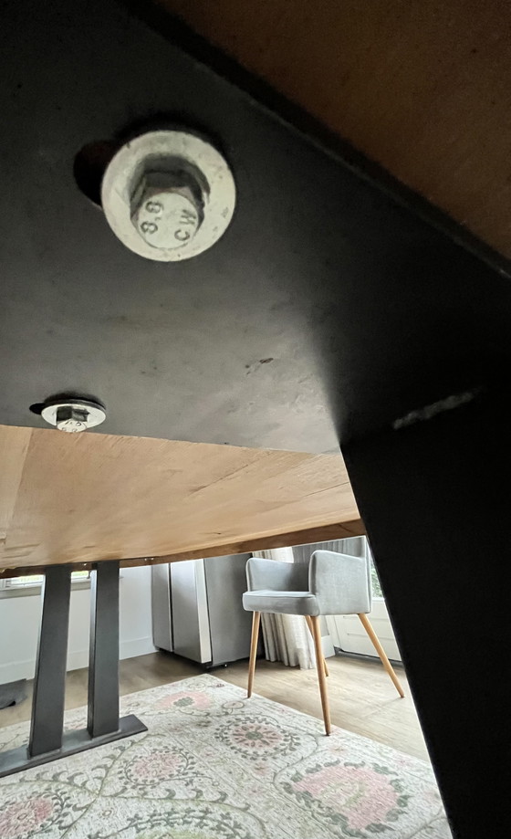 Image 1 of Mesa de comedor de roble
