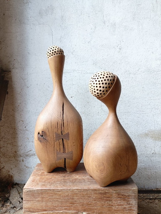 Set aus zwei großen Skulpturen aus massiver Eiche