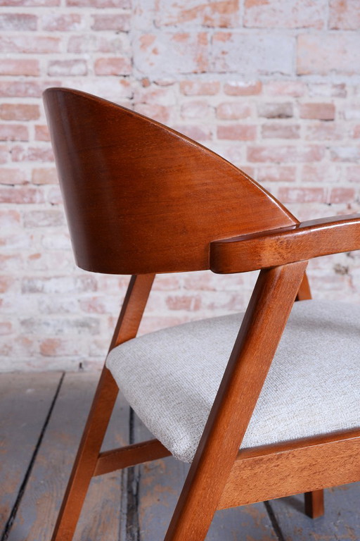 Pair of Restored Mid-Century Armchairs, Reupholstered, Cherry Wood, Czech, 1970s – fauteuils, Textile (photo 2 of 18)