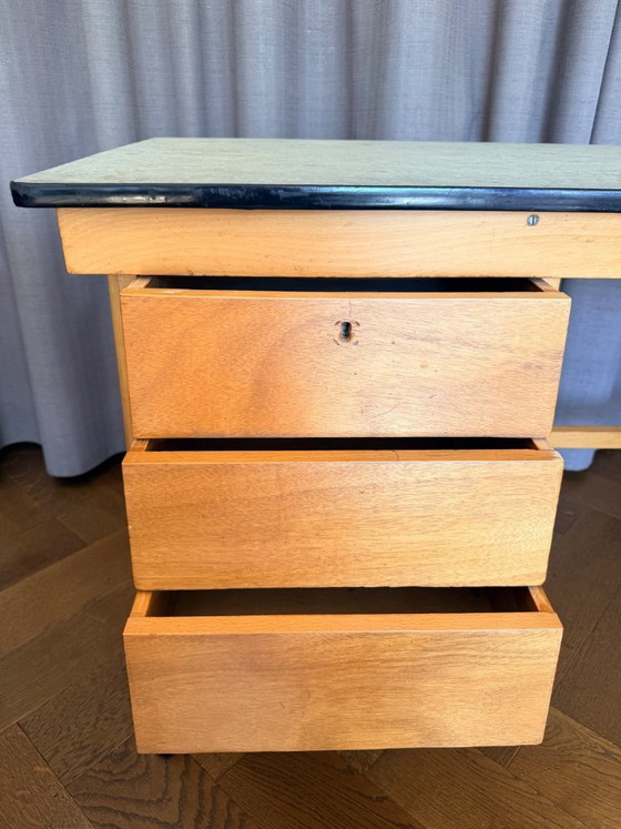 Image 1 of Bureau à tiroirs (pour enfants) des années 1960