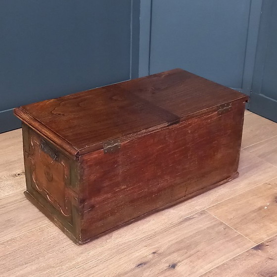 Image 1 of Oostenrijks Eikenhouten bruidskistje