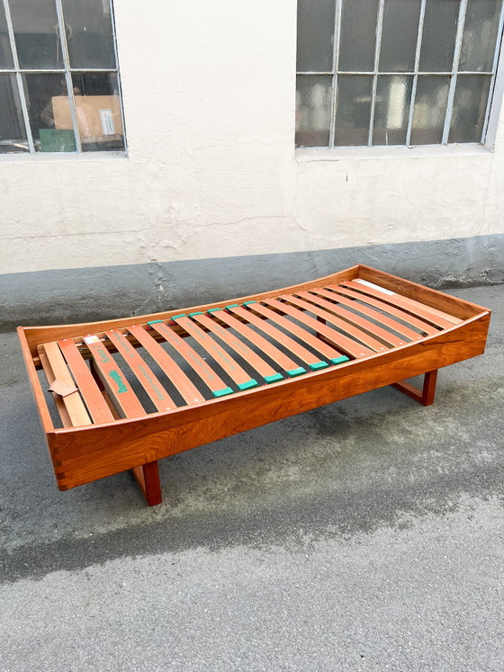 Vintage Teak Bed – Eenpersoonsbedden, Wood (photo 4 of 6)