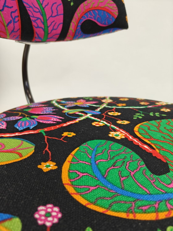 Lande Tripode contro Josef Frank Teheran – Sedie da pranzo, Metal, Textile (photo 3 of 9)
