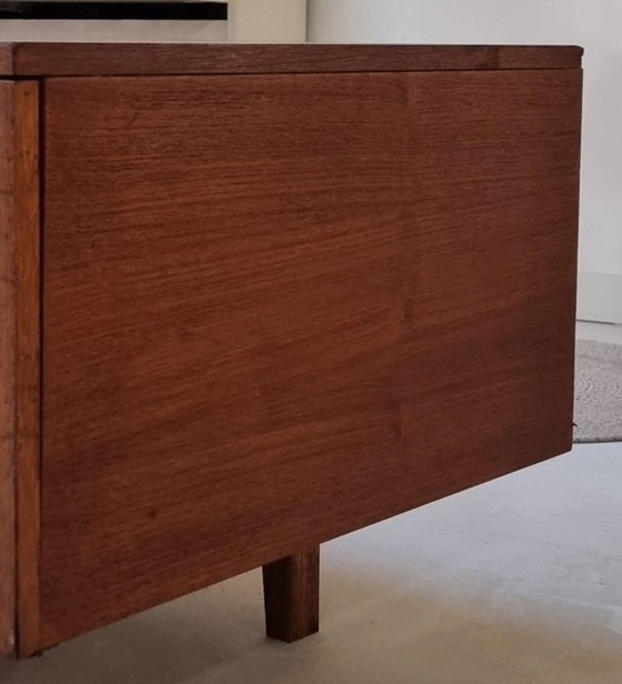 Image 1 of Credenza bassa di metà secolo