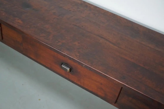 Image 1 of Großer, antiker französischer Beistelltisch im Kolonialstil aus Teakholz