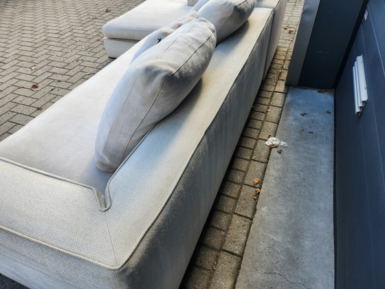 Image 1 of Minotti-Powell Bank di Rodolfo Dordoni