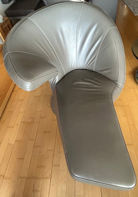 Image 1 of Leolux Parabolica