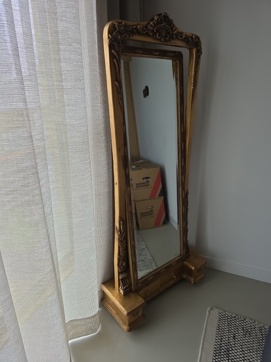 Image 1 of Classic rug mirror