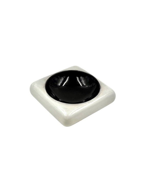 Image 1 of Posacenere in ceramica bianco e nero in stile Space Age / vide poche, Italia anni '70
