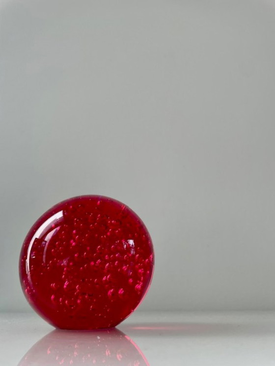 Image 1 of Juego de 4 esferas de cristal de IKEA, rojas y azules transparentes.