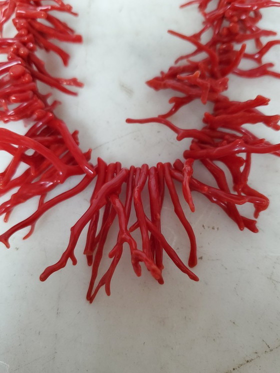 Image 1 of Bijoux - Collier en corail rouge sang foncé frangé. (ref 4043)
