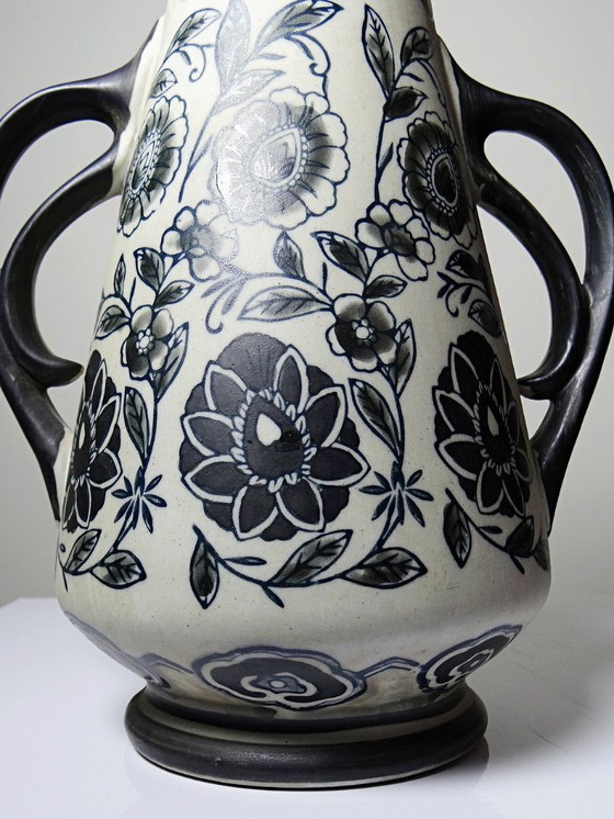 Image 1 of Antique Art Deco vase, 1920-40, in fine stoneware, Art Nouveau style & chinoiserie decoration