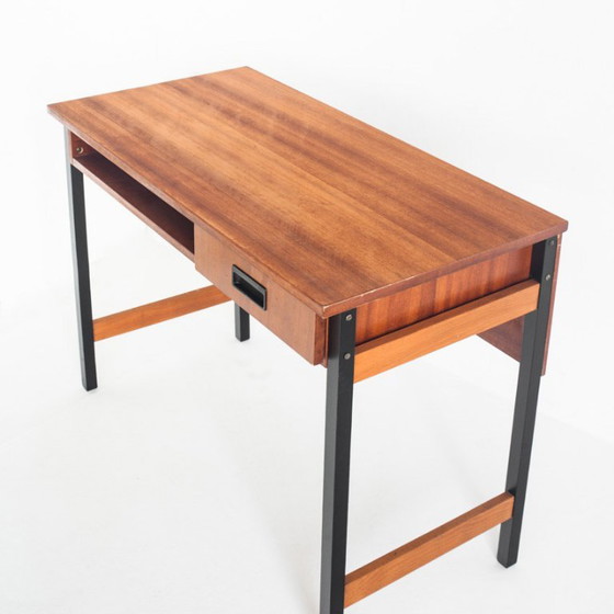 Escritorio antiguo de un cajón. Chapa de caoba y madera maciza de haya. Francia, década de 1960. – Wood (photo 4 of 10)