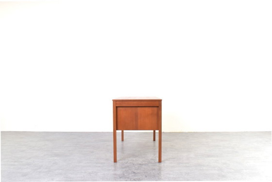 Dänischer Teakholz-Schreibtisch aus der Mitte des Jahrhunderts von Domino Møbler, 1960er Jahre. – Wood (photo 6 of 18)