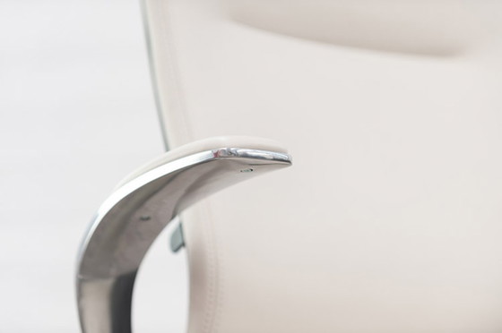 Image 1 of Dauphin In Touch 5410 Executive chair