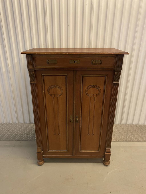 Armoire murale vintage