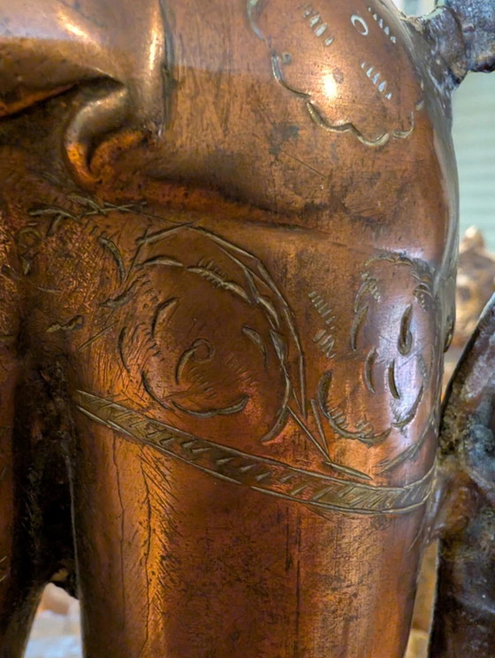 Antigua estatua tibetana de Tara en bronce dorado al fuego – lote 463 – Esculturas, Bronze, Gold (photo 13 of 17)