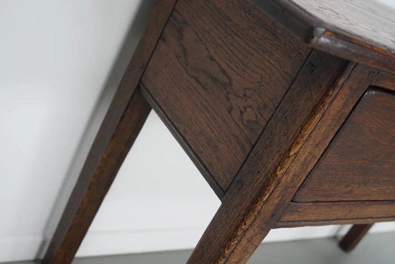 Image 1 of Vintage Franse rustieke landelijke eikenhouten bijzettafel