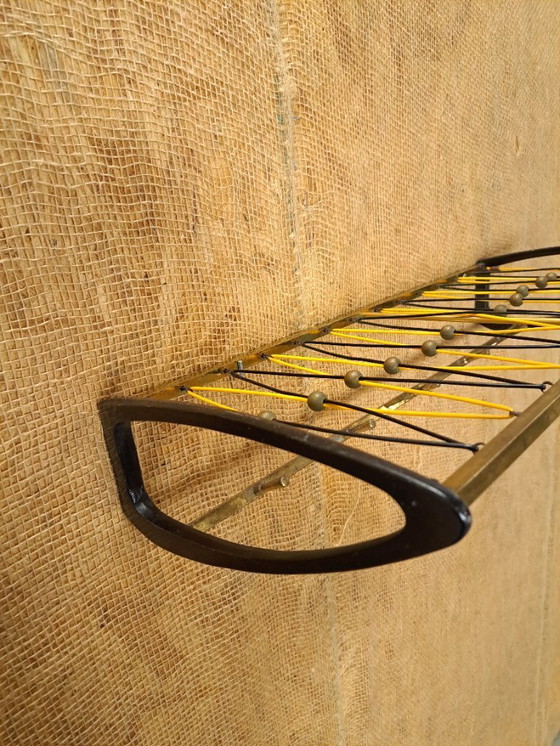 Image 1 of Porte-manteau des années 1950 avec crochets en laiton et noir, n° 19